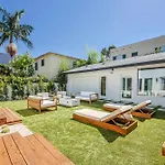Elegant 6Br With Tranquil Outdoor Oasis