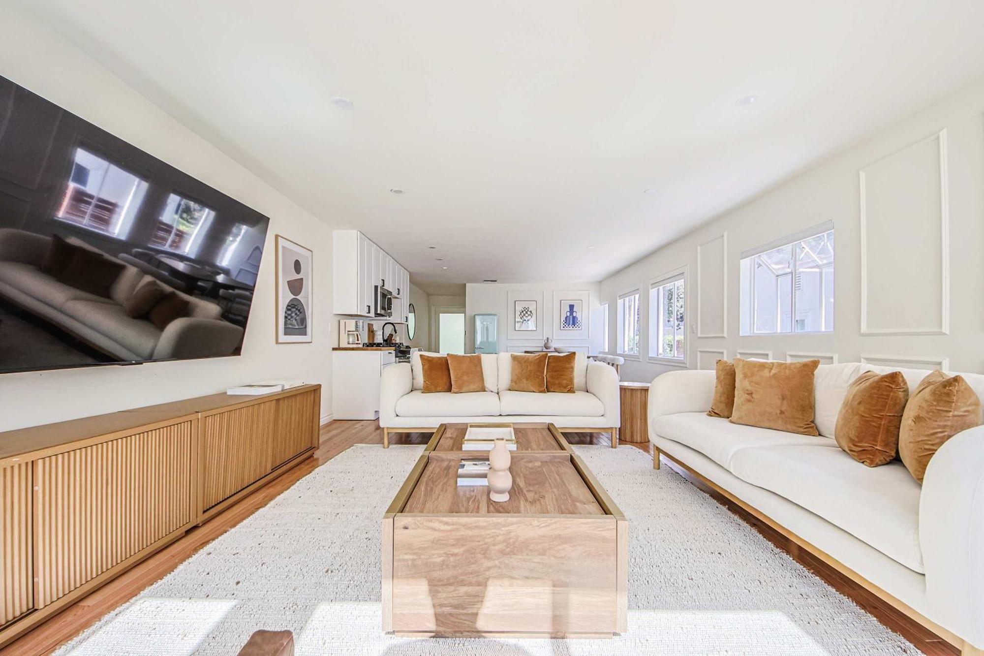 Elegant 6br With Tranquil Outdoor Oasis Holiday home *